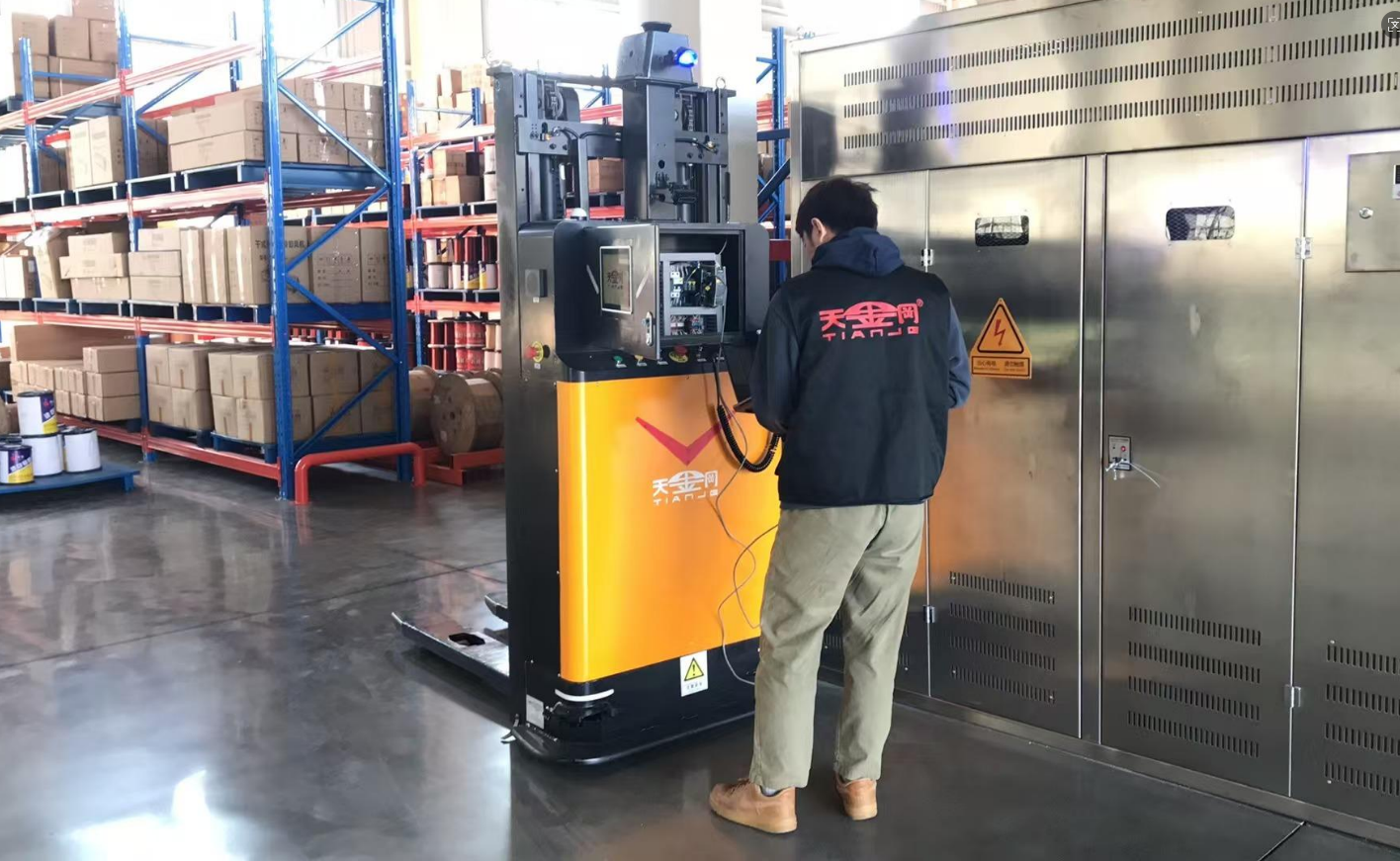 轮胎企业物流破局!天金冈无人AGV叉车解锁重载高效新范式 轮胎企业物流破局!天金冈无人AGV叉车解锁重载高效新范式